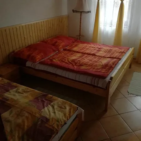 Guliba Vendeghaz Διαμέρισμα Bogács