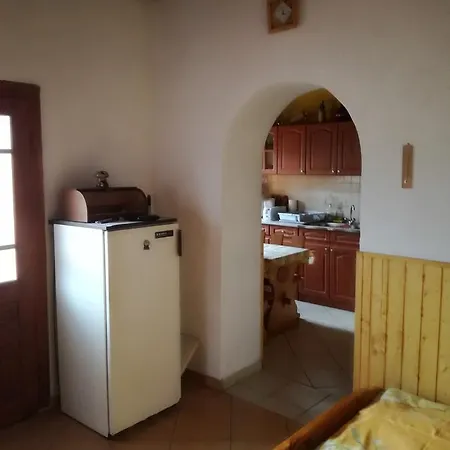 Διαμέρισμα Guliba Vendeghaz *