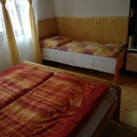 Apartament Guliba Vendeghaz *